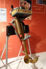 Outboard_motor,_Evinrude_Motor_Company,_Milwaukee,_Wisconsin,_1909,_view_1_-_Wisconsin_Histori...JPG Outboard_motor,_Evinrude_Motor_Company,_Milwaukee,_Wisconsin,_1909,_view_1_-_Wisconsin_Histori...JPG