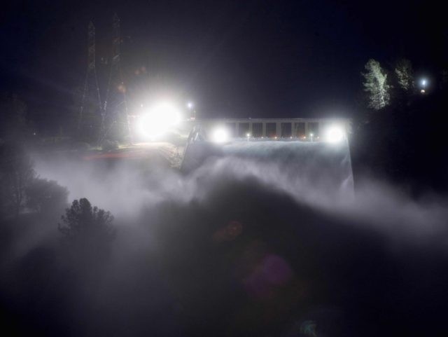 Oroville-Dam-at-night-Getty-640x481.jpg